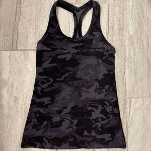 Lululemon Racerback Tank Camo printt. Matches the shorts listed.